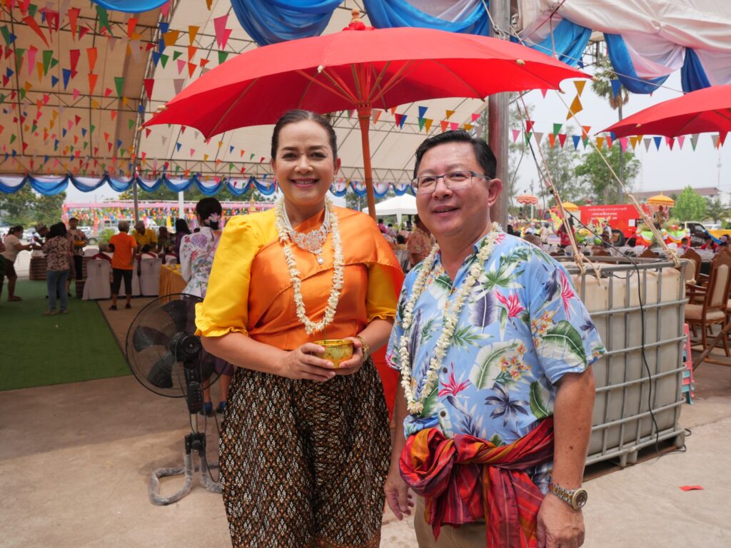 ผอ. ชลียา กัลโยธิน คณะผู้บริหาร คณะครู และบุคลากรทางการศึกษา โรงเรียนเทศบาล 2 เทศบาลเมืองนางรอง ได้เข้าร่วม “พิธีเปิดงานประเพณีสงกรานต์วิถีไทย ร่วมสานใจ สู่สากล ประจำปี 2566” ผอ. ชลียา กัลโยธิน คณะผู้บริหาร คณะครู และบุคลากรทางการศึกษา โรงเรียนเทศบาล 2 เทศบาลเมืองนางรอง ได้เข้าร่วม “พิธีเปิดงานประเพณีสงกรานต์วิถีไทย ร่วมสานใจ สู่สากล ประจำปี 2566”